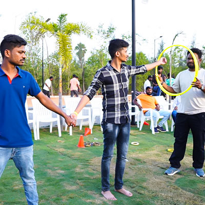Team building games and fun during corporate outing at Go Ranch Resort